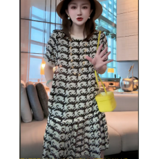 批发黑白印花雪纺连衣裙女夏季2026新款短袖裙子洋气宽松遮肚子A字