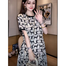 批发高端精致法式超好看印花短袖连衣裙子2026新款女夏季时髦时尚洋气