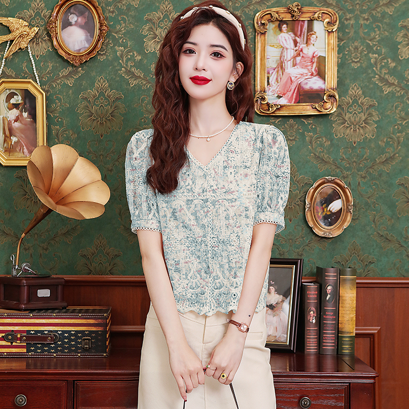 여름 새로운 품격 명문 여성 V넥 싱글 줄 버튼 레이스 꽃무늬 색상 작은 샤넬 스타일 오픈 가디건 맨위 달콤함 반팔