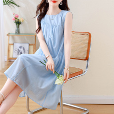 批发法式莱赛尔天丝<b class='q'>连衣裙女</b>2026夏季新款气质圆领米白色无袖裙子