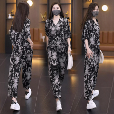 批发实拍2025夏季新款洋气大码女装套装胖MM时尚宽松显瘦<b class='q'>哈伦裤</b>两件套