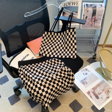 批发实拍套装夏款<b class='q'>棋盘</b>挂脖不规则<b class='q'>格</b>子美背吊带背心短款打底上衣女