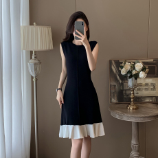 批发法式小香风高级感轻奢<b class='q'>黑白</b>无袖冰丝针织<b class='q'>连衣裙</b>女荷叶边修身a字裙