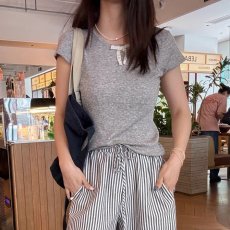 批发韩国夏季新品蕾丝蝴蝶结装饰圆领针织短袖温柔<b class='q'>修身</b>显瘦上衣