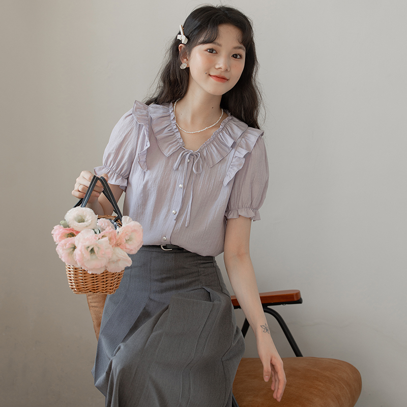Real shot of V-neck lace-up short-sleeved shirt for women, gentle style ear-rimmed purple shirt, chic top