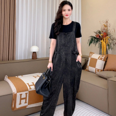 批发官图  休闲时尚套装女2026夏季新款宽松显瘦洋气T恤<b class='q'>背带</b>裤两件套