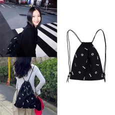 批发高敏诗同款字母印花抽带式束口双肩包揹包女24新款休闲轻便收纳袋