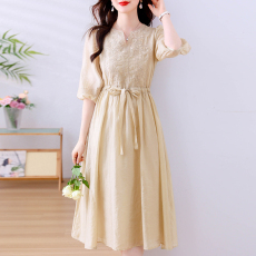 批发定位刺绣仙仙裙2026夏季新款天丝<b class='q'>连衣裙</b>显瘦A字裙可调腰带+内搭