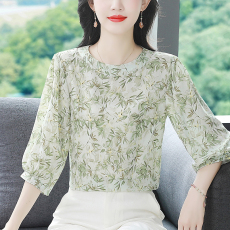 批发2026夏季新款碎花雪纺衫上衣时尚减龄<b class='q'>真丝</b>印花七分袖小衫