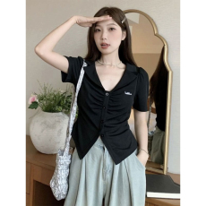 批发原版面料-西装做法不规则褶皱刺绣小翻领短袖T恤女<b class='q'>修身</b>显瘦上衣