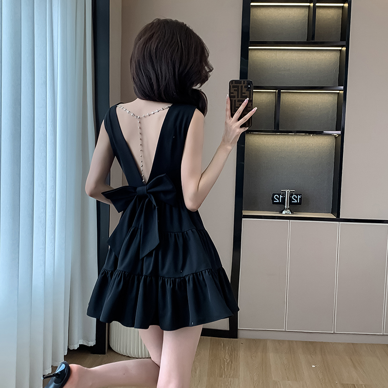 LN34155# 夏季新款时尚甜美后背镂空小黑裙 服裝批發女裝批發服飾貨源