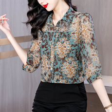 批发妈妈夏装洋气半袖<b class='q'>衬衫</b>2026时尚新款上衣中年印花薄款<b class='q'>衬衣</b>宽松开衫