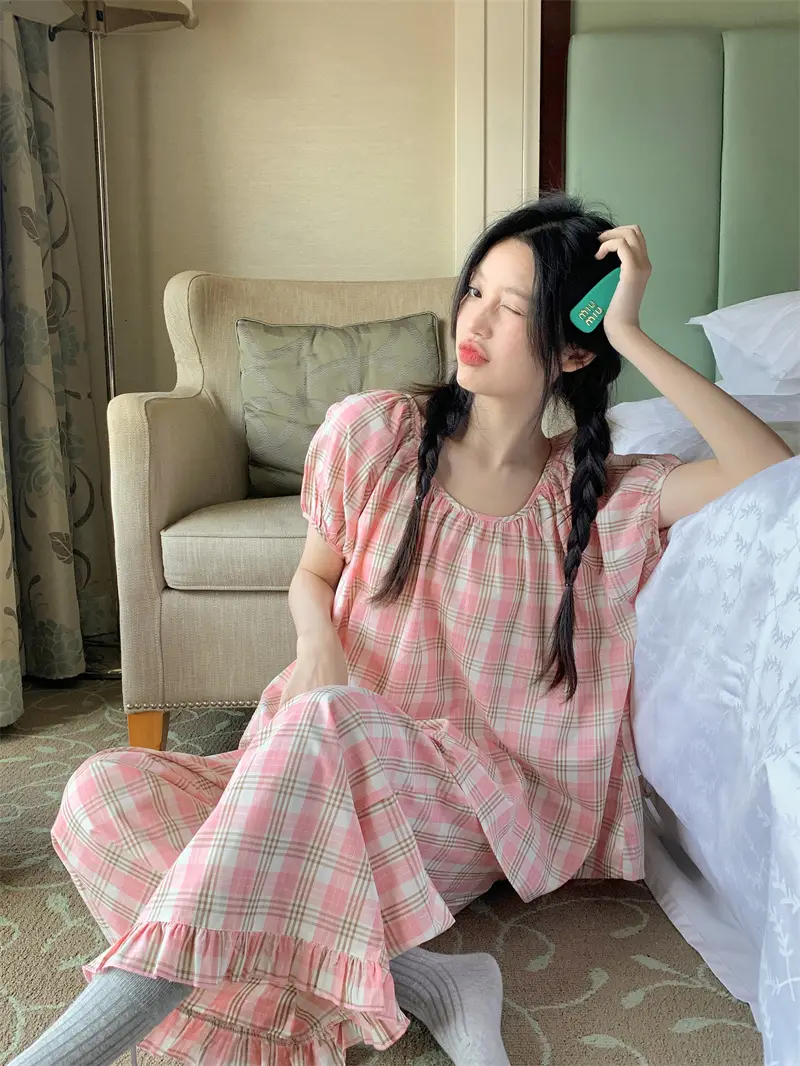 심플한 원형 목 라운드 네이비 홈웨어 상세 이미지 9