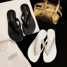 批发2024夏季新品约夹趾沙滩度假时髦休闲撞色百搭人字拖鞋女外穿夏