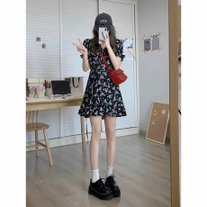 批发夏季大码奶系穿搭茶歇法式甜辣减龄微胖妹妹显瘦<b class='q'>雪纺</b>碎花连衣裙子