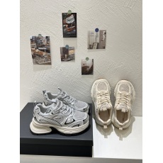 批发厚底老爹鞋女款2024夏季新款白鹿同款透气网面银色增高休闲<b class='q'>运动鞋</b>