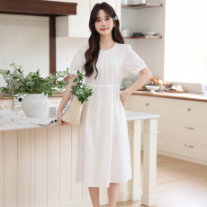 批发实拍2026年新款甜美褶皱复古洋气减龄净色重工简约修身<b class='q'>连衣裙</b>淑女