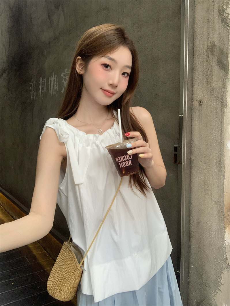 Actual shot of 2024 new summer drawstring sleeveless halter top for women loose solid color doll shirt