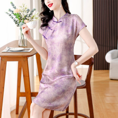 批发旗袍新中式国风禅意短袖真仿丝<b class='q'>连衣裙女</b>夏季新款时尚直筒印花