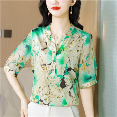 批发缎面重磅<b class='q'>真丝</b><b class='q'>衬衫</b>女短袖2026春夏新款v领印花大码桑蚕丝大簰上衣
