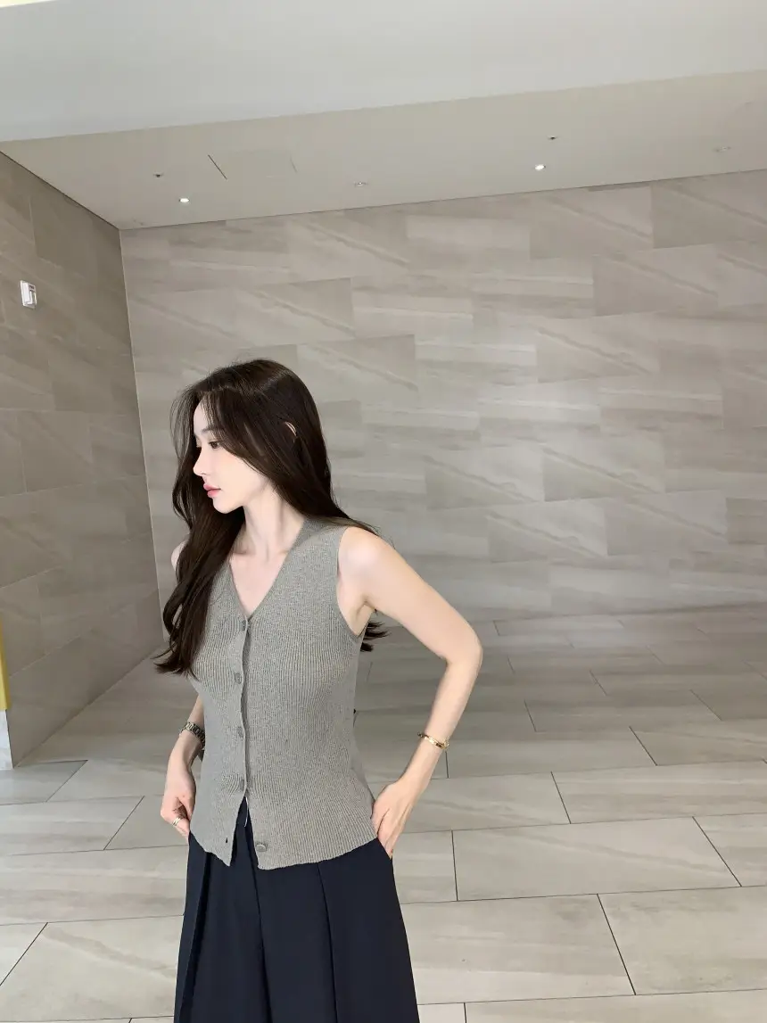 단색 단추 디테일 가디건 상세 이미지 2