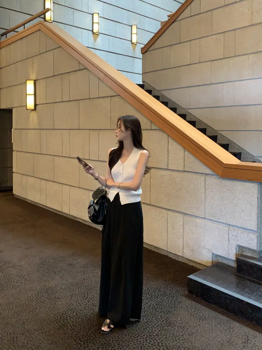 단색 단추 디테일 가디건 상세 이미지 10