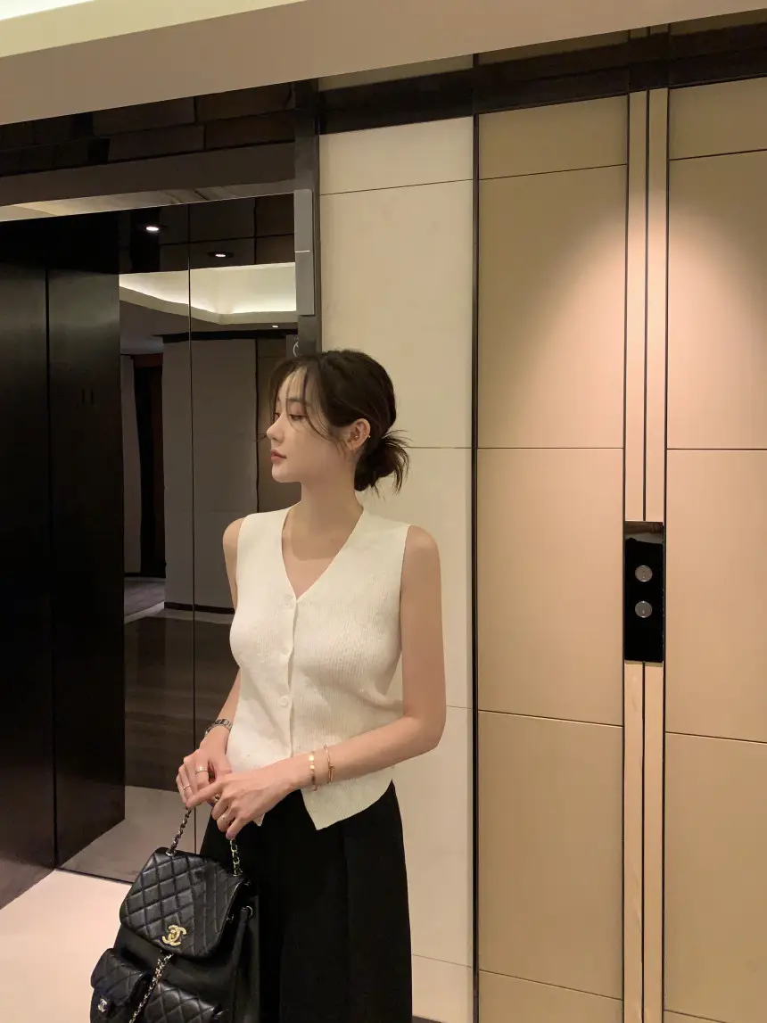 단색 단추 디테일 가디건 상세 이미지 20