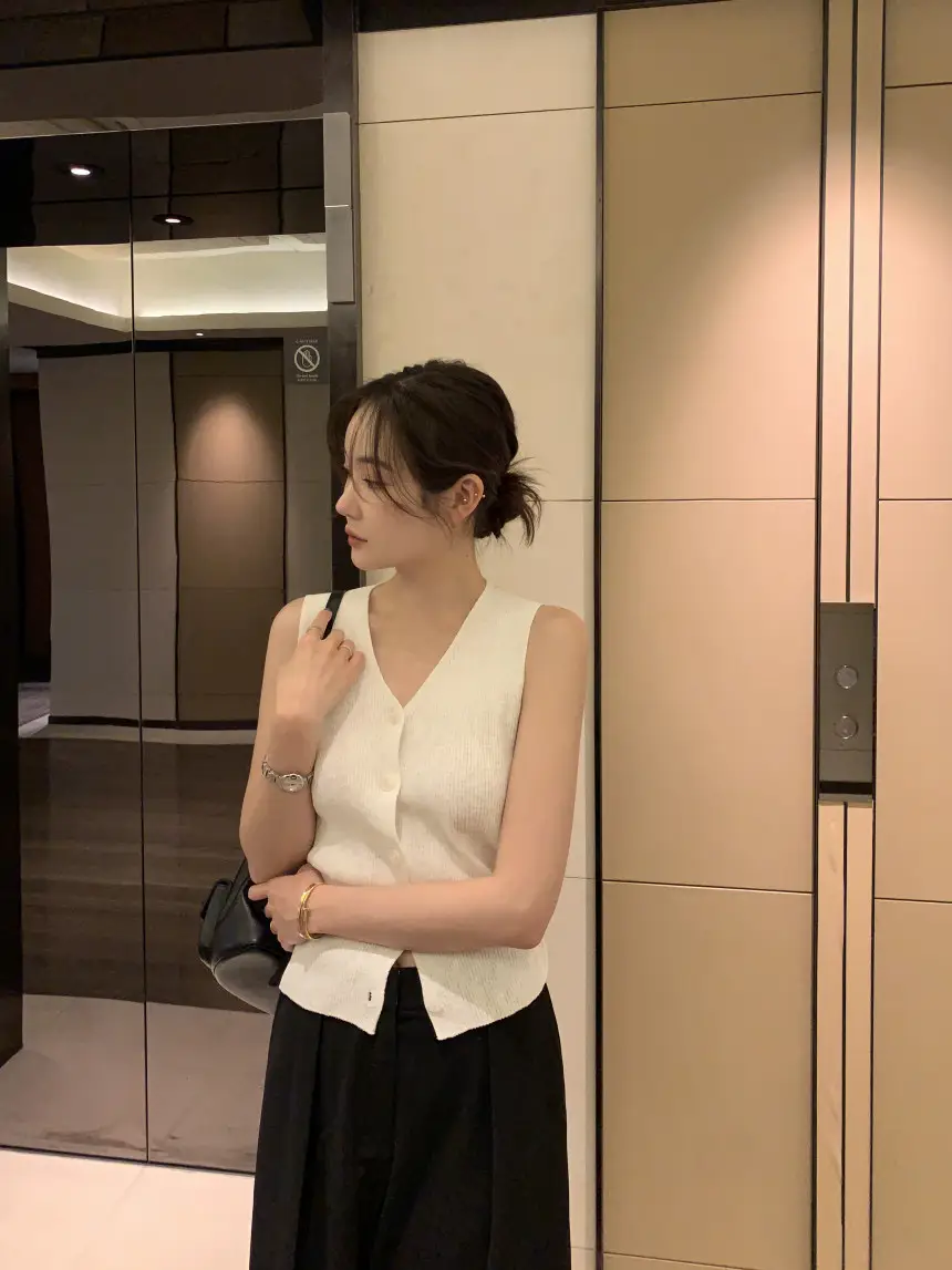 단색 단추 디테일 가디건 상세 이미지 23