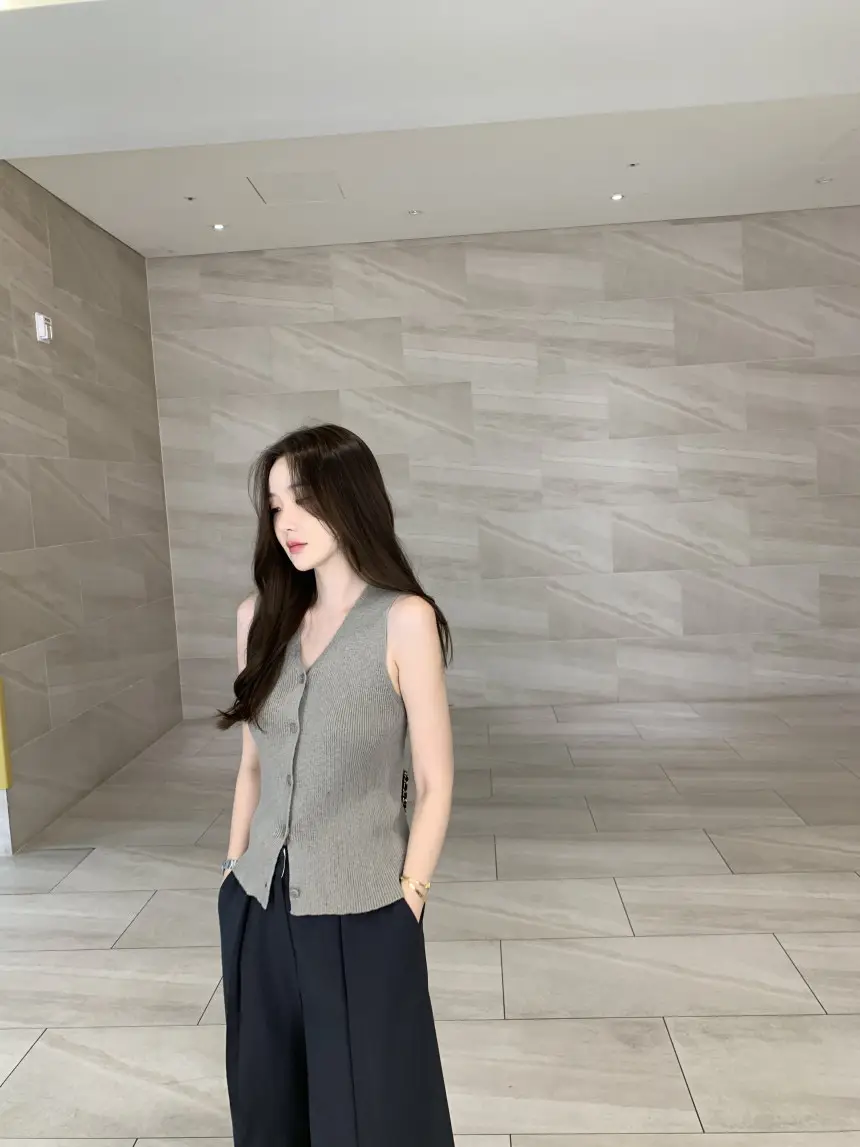 단색 단추 디테일 가디건 상세 이미지 28