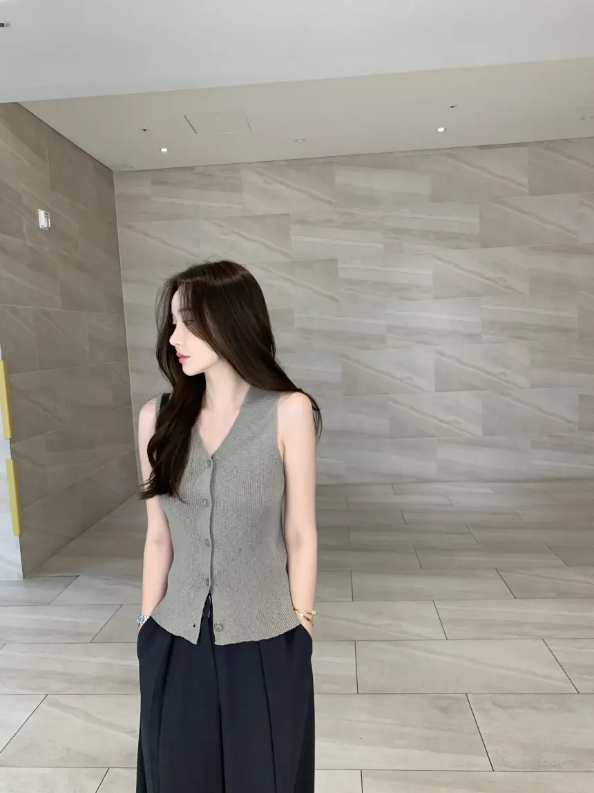단색 단추 디테일 가디건 상세 이미지 29