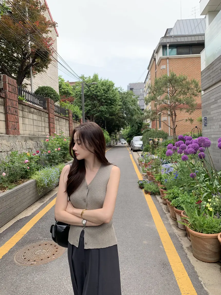 단색 단추 디테일 가디건 상세 이미지 30