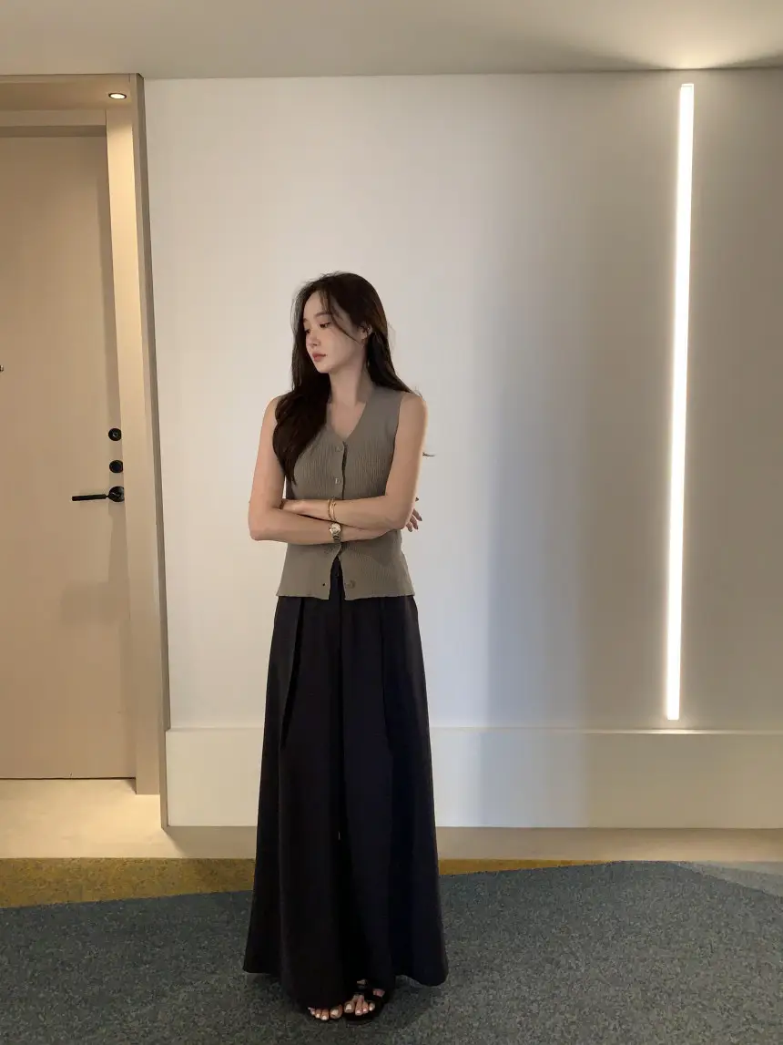 단색 단추 디테일 가디건 상세 이미지 38
