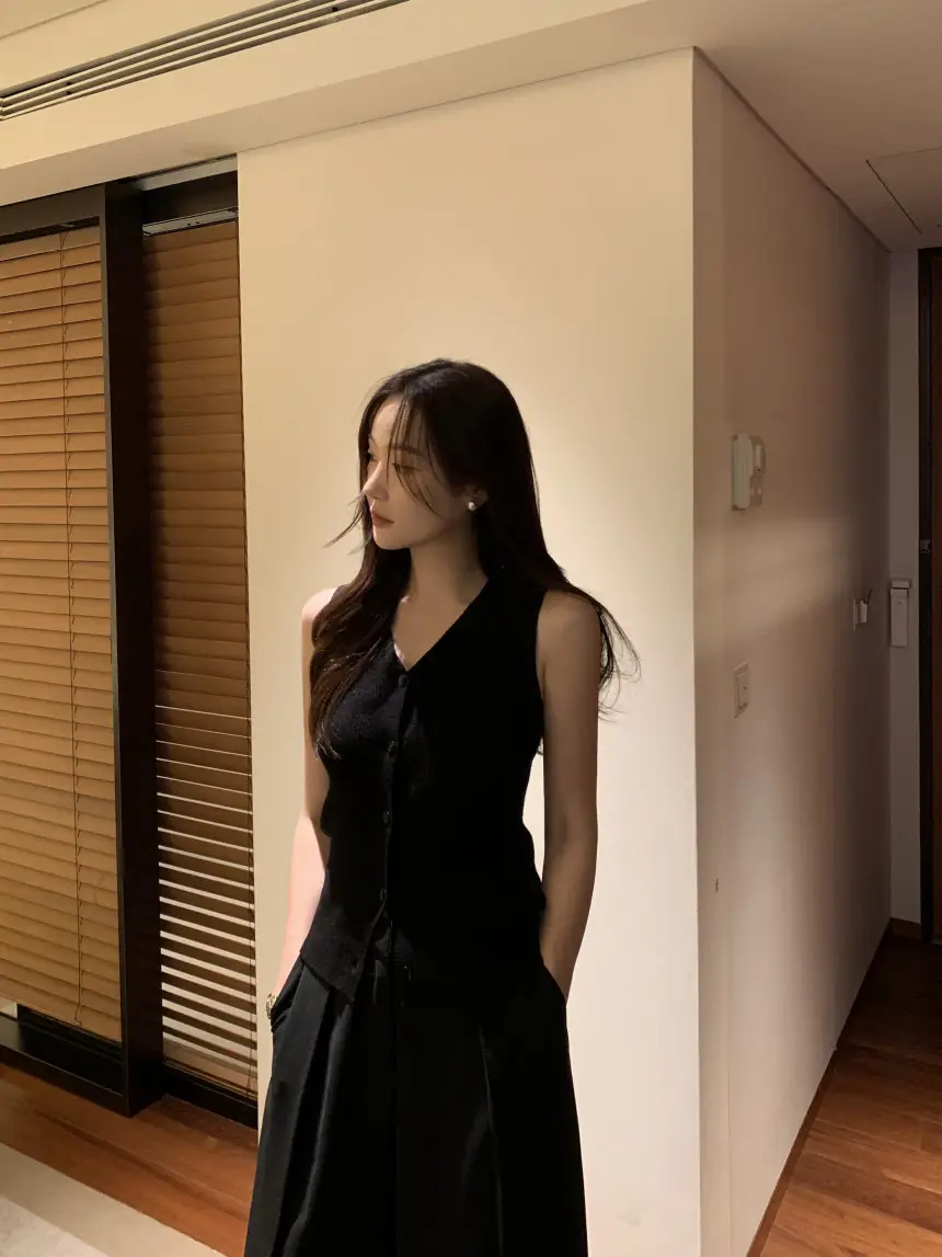 단색 단추 디테일 가디건 상세 이미지 44