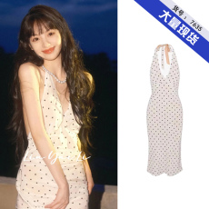 批发田曦薇<b class='q'>同款</b>杏色波点V领<b class='q'>连衣裙</b>女夏修身显瘦法式复古性感挂脖长裙