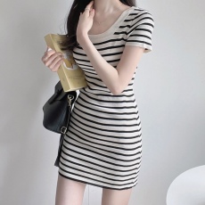 批发韩国chic条纹<b class='q'>短袖</b>连衣裙夏纯欲性感气质收腰显瘦包臀裙
