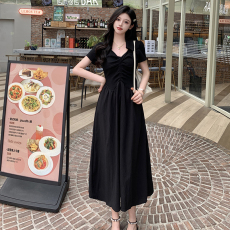 批发实拍~<b class='q'>大码</b>赫本风黑色连衣裙女夏季高级感裙子<b class='q'>胖</b><b class='q'>mm</b><b class='q'>遮</b>肚子显瘦a字裙