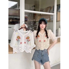 批发2026夏季新款花朵刺绣<b class='q'>镂空</b>钩花女装甜美减龄泡泡袖小个子上衣