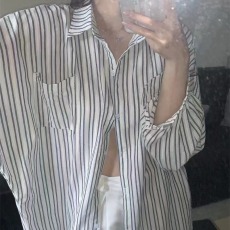 批发实拍<b class='q'>韩版</b>春季经典条纹大码宽松衬衫原宿风休闲时尚防晒衣女外套