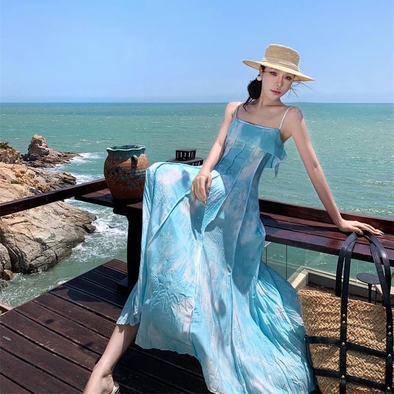 LN41950# 马来西亚度假海边拍照绝美出片的大裙摆吊带连衣裙多巴胺沙滩裙服裝批發女裝批發服飾貨源