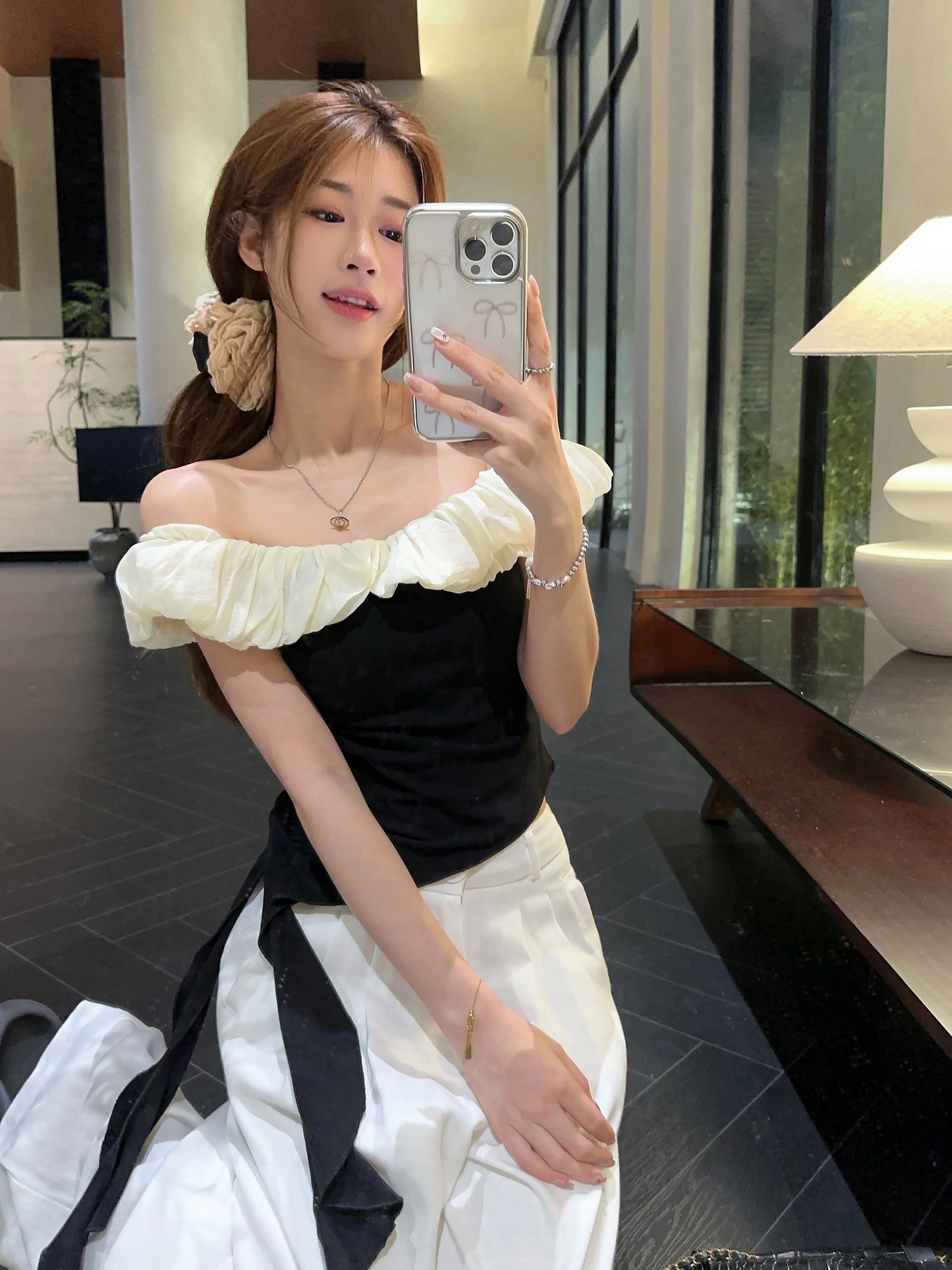 실사 정가 여름 새로운 오프숄더 오프숄더 맨위 불규칙 디자인 센스 몸매 가꾸기 티셔츠 여성