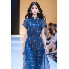 批发今年流行的漂亮<b class='q'>高端</b>精致法式蓝色收腰碎花<b class='q'>连衣裙</b>子2026新款女夏季