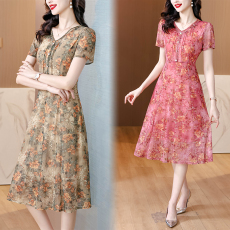 批发实拍有货 2026夏季新款大码短袖妈妈碎花连衣裙网纱透气收腰中长