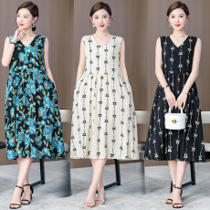 批发棉绸<b class='q'>连衣裙</b>2024夏季新款无袖海边度假休闲a字<b class='q'>人造棉</b>时尚外穿长裙