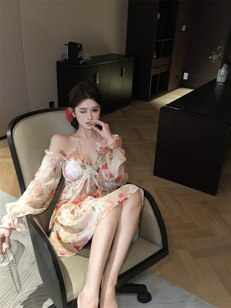 실사 정리 일몰 치마 프랑스식 낭만주의 행침 목 프린트 드레스 V넥 백리스 휴가 치마