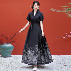 批发实拍夏新款一字扣提花缎黑色上衣千里江山图织金马面裙大摆半身裙