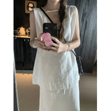 批发实拍实价   前后两穿镂空无袖上衣松紧腰中长款开叉半身裙