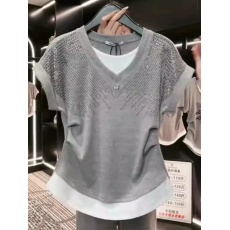 批发大码夏烫钻V领假两件正肩短袖T恤女胖mm收腰遮肚子欧货半袖上衣