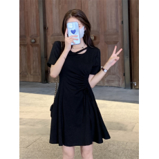 批发<b class='q'>哥</b><b class='q'>弟</b>纹260克甜辣风抽褶短袖连衣裙女夏季新款收腰显瘦小黑裙