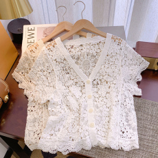 批发实拍镂空小披肩针织开衫女夏短袖外套薄上衣配吊带裙子的外搭罩衫