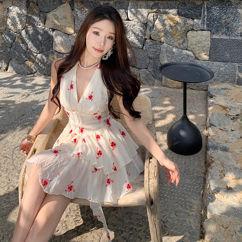 FA22682# 纯欲风挂脖碎花连衣裙女夏季收腰显瘦短裙 服裝批發女裝批發服飾貨源